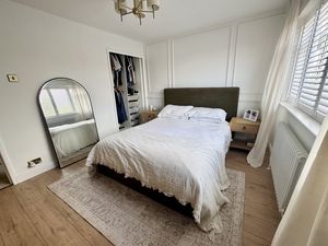 Master Bedroom - click for photo gallery